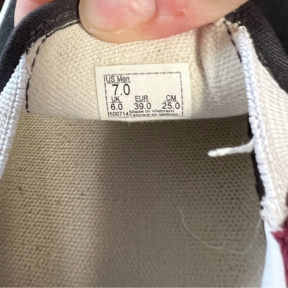 Vans - Picture 3 of 3